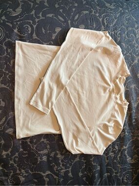 Matte Collection Cloudform vanilla top in xl